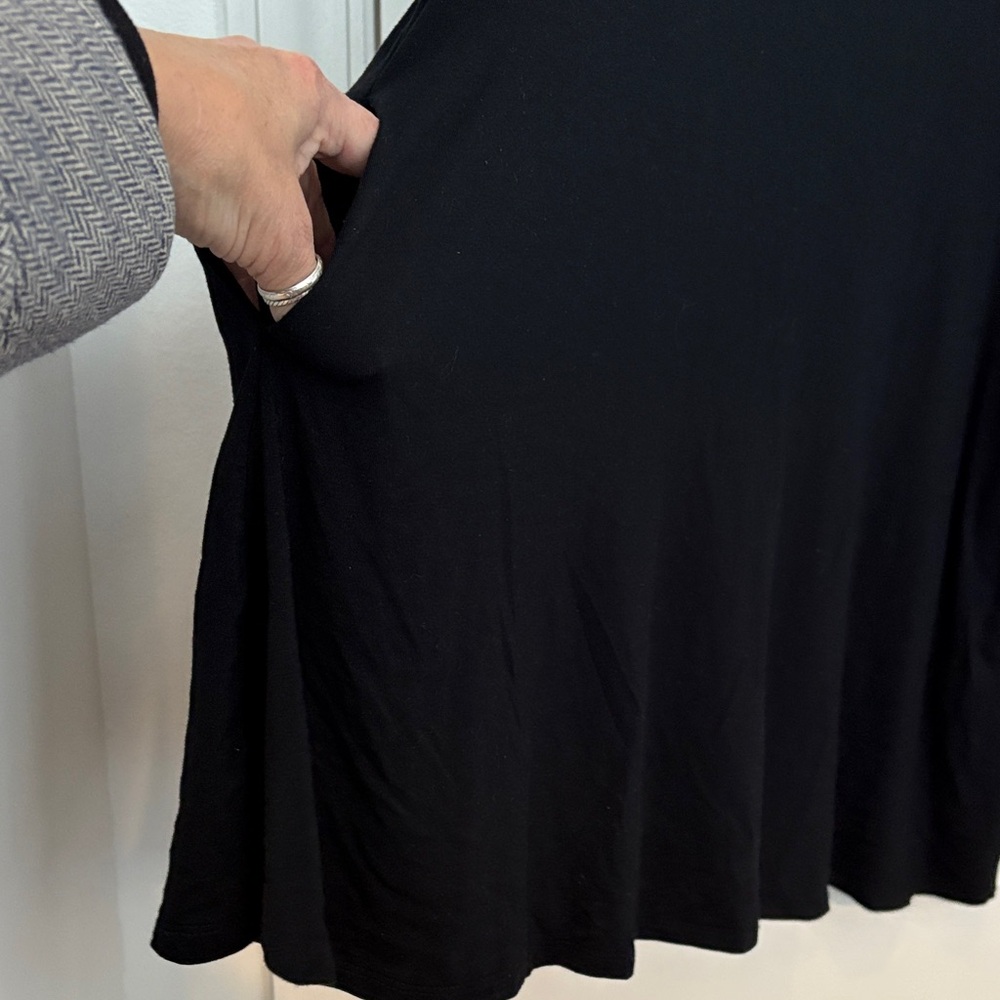 Agnes & Dora Classic Black‎ Midi Dress - Picture 4 of 8